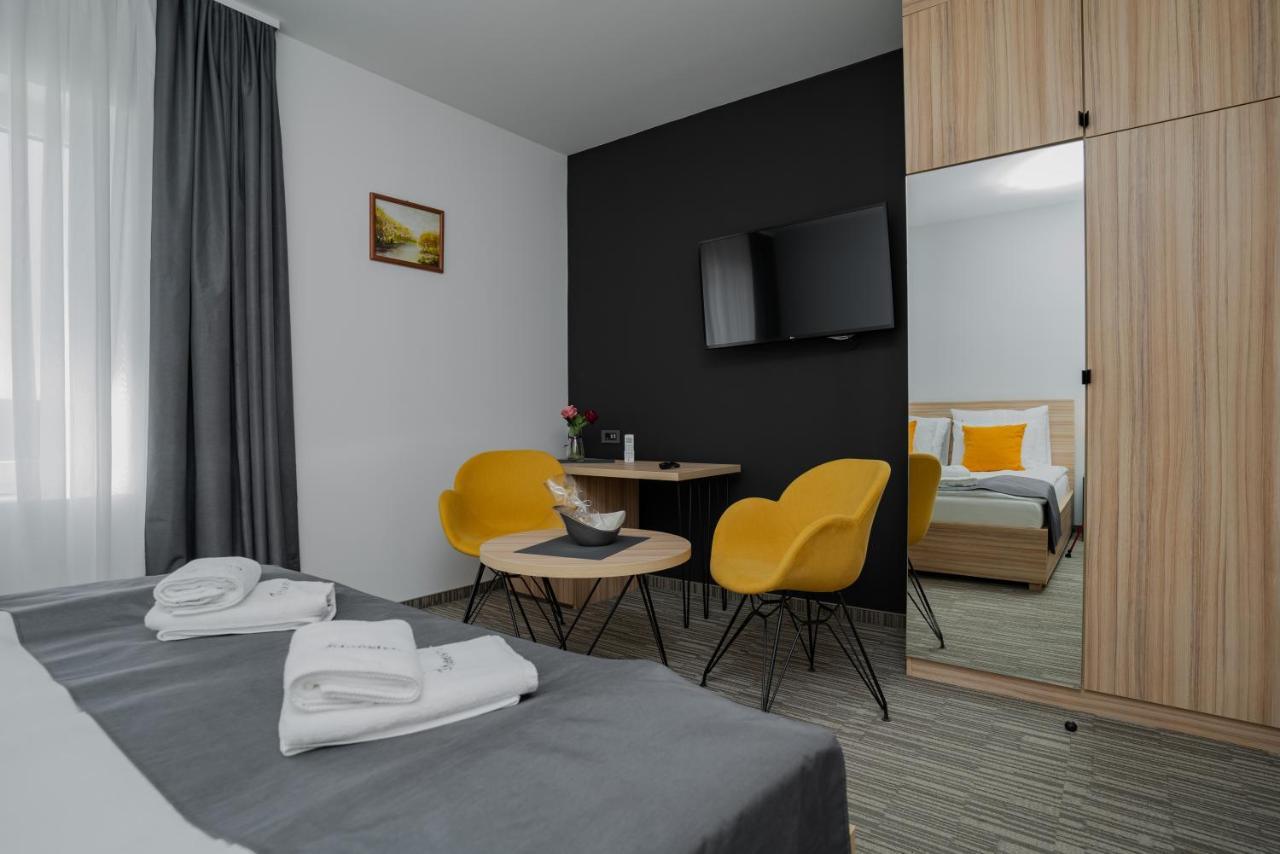 Maestro - Rooms & Restaurant Vukovar Exterior photo