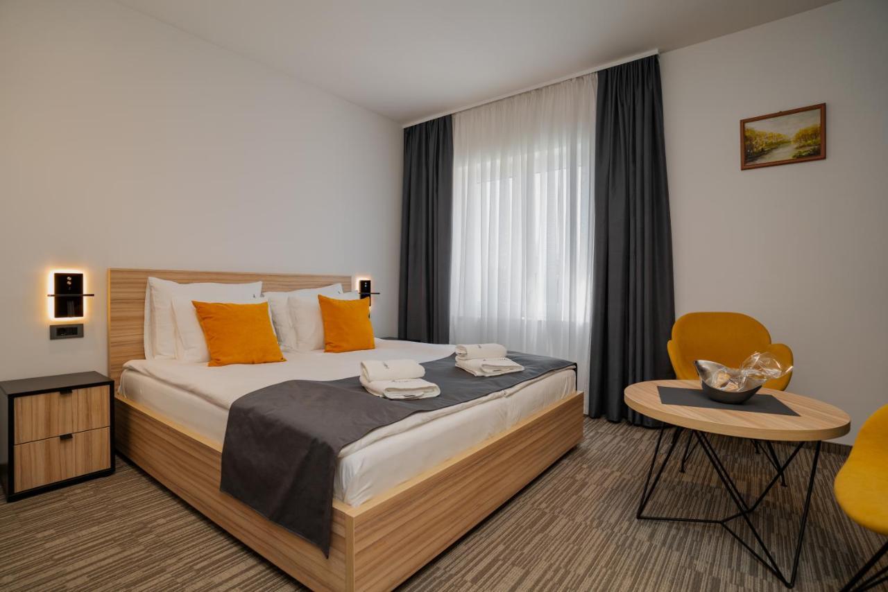 Maestro - Rooms & Restaurant Vukovar Exterior photo