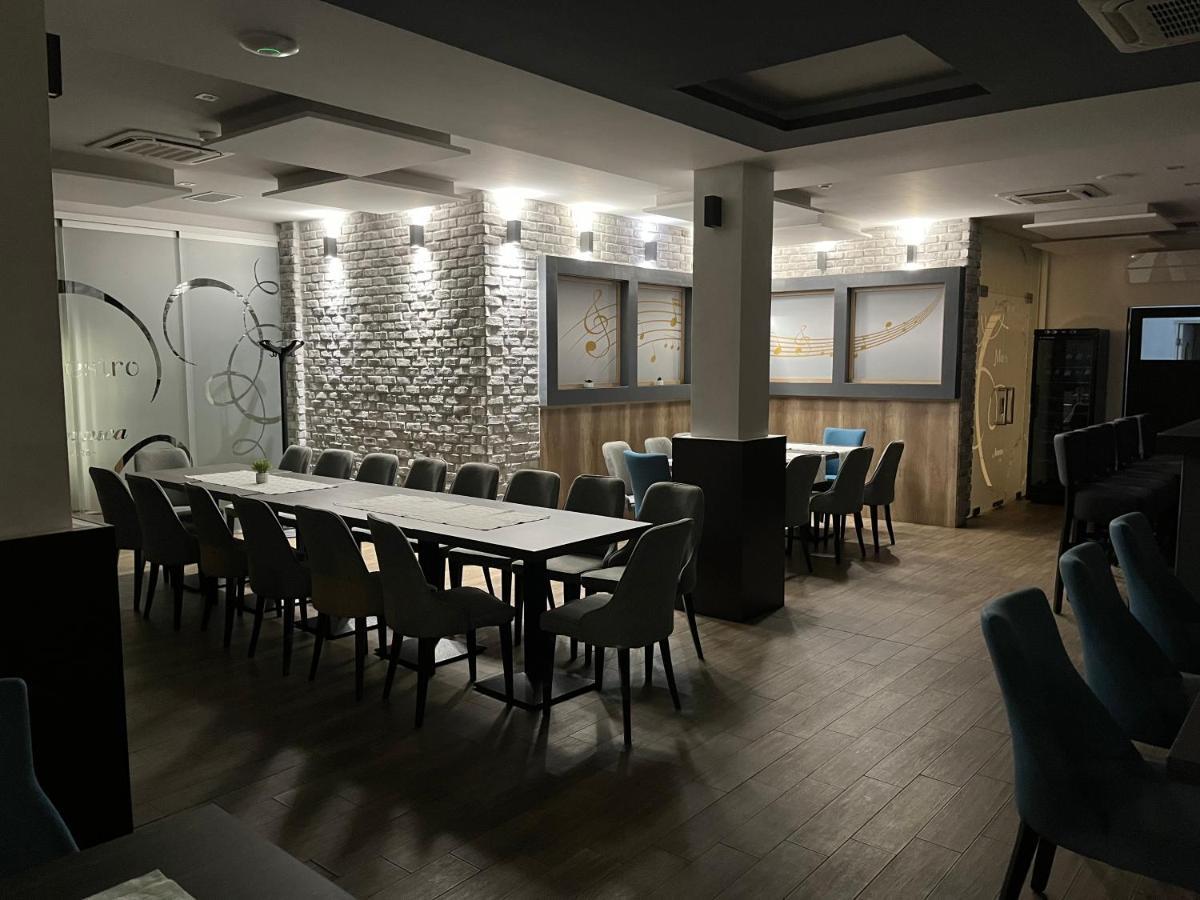 Maestro - Rooms & Restaurant Vukovar Exterior photo