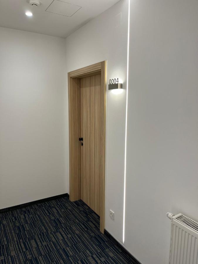 Maestro - Rooms & Restaurant Vukovar Exterior photo