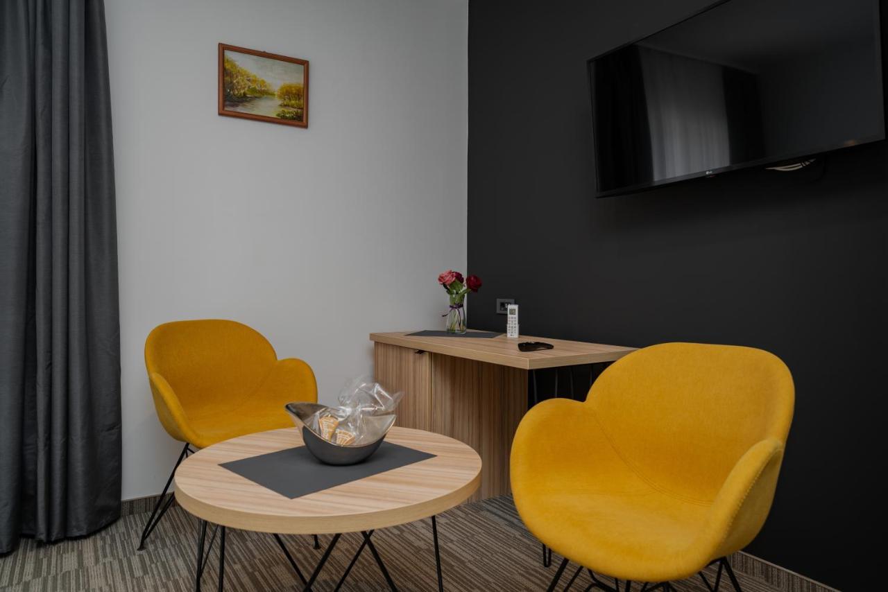 Maestro - Rooms & Restaurant Vukovar Exterior photo